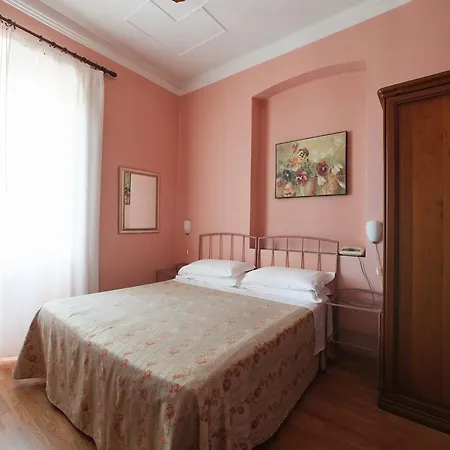 La Giara Hotell 2*