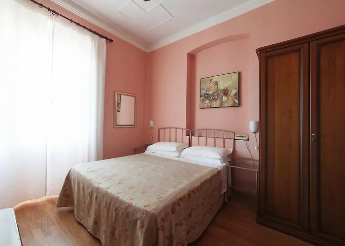 La Giara فندق 2*